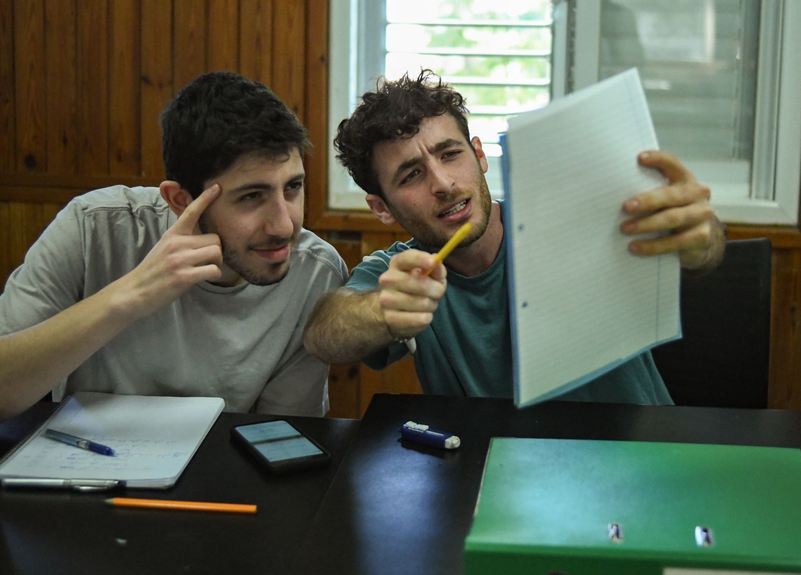 לומדים בקורס מקיף